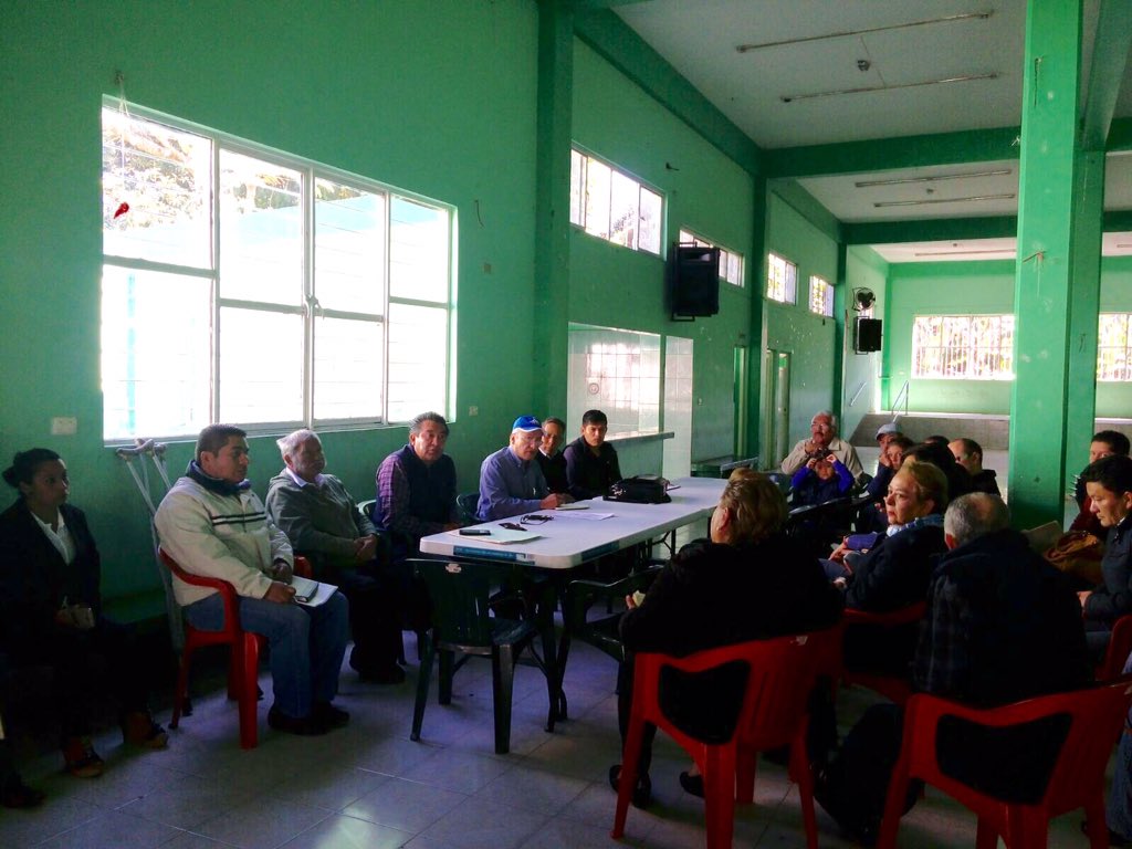 RecNaturalesXal's tweet photo. Reunion con autoridades y ejidatarios de #El_Castillo https://t.co/5j6F3QER83