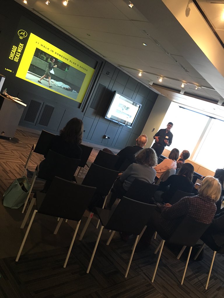 lapizusa's tweet photo. And we are off! @GusRazzetti sharing his own #outsiderperspective experience. How cool! #IdeasDay https://t.co/K3OZYhnzVB