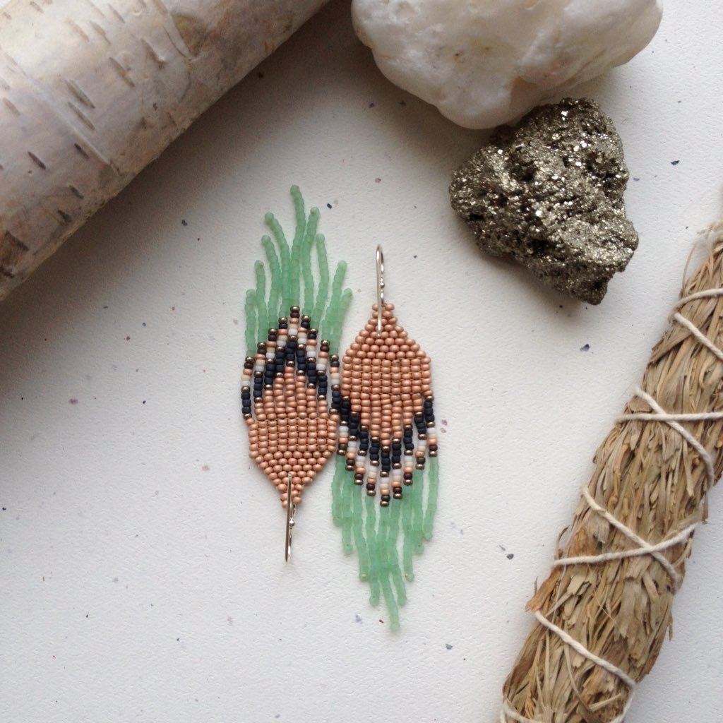 Sewing up some spring orders today🌿