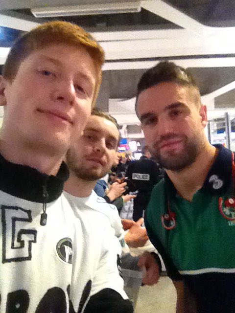 Jurassic_Two's tweet photo. @esocdcu met the Irish rugby team in the airport before our flight to Berlin #DCUBegBorrowSteal @ConorMurray_9 sound https://t.co/HDM2LxyVVX