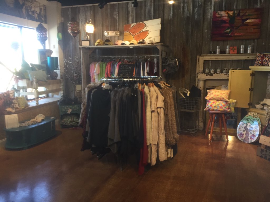 dreams_SAT's tweet photo. Having some great sales here at She's All That!!!😍😍😍😍😍 https://t.co/lVVDrYFsUA