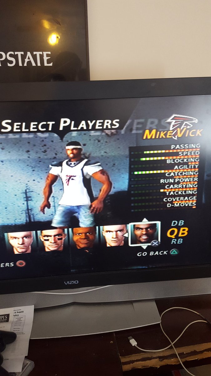 Ledgebro's tweet photo. Automatic W 🏈#firstpickoverall #nflstreet #throwandrun @MikeVick https://t.co/58cMU37TkQ