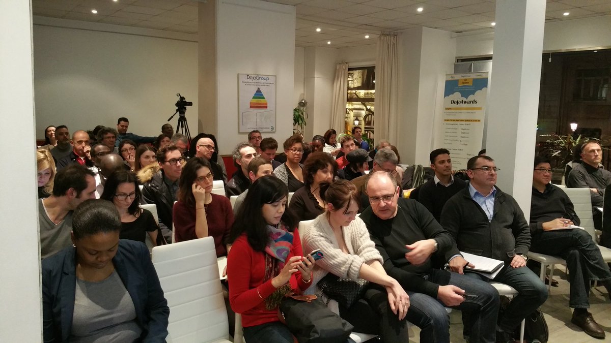 #WebMarketingDays <a href="/ClubDojo75/">ClubDojo</a> avec <a href="/powebco/">Powebco</a> <a href="/lesmartweb/">le smart web</a> salle comble !