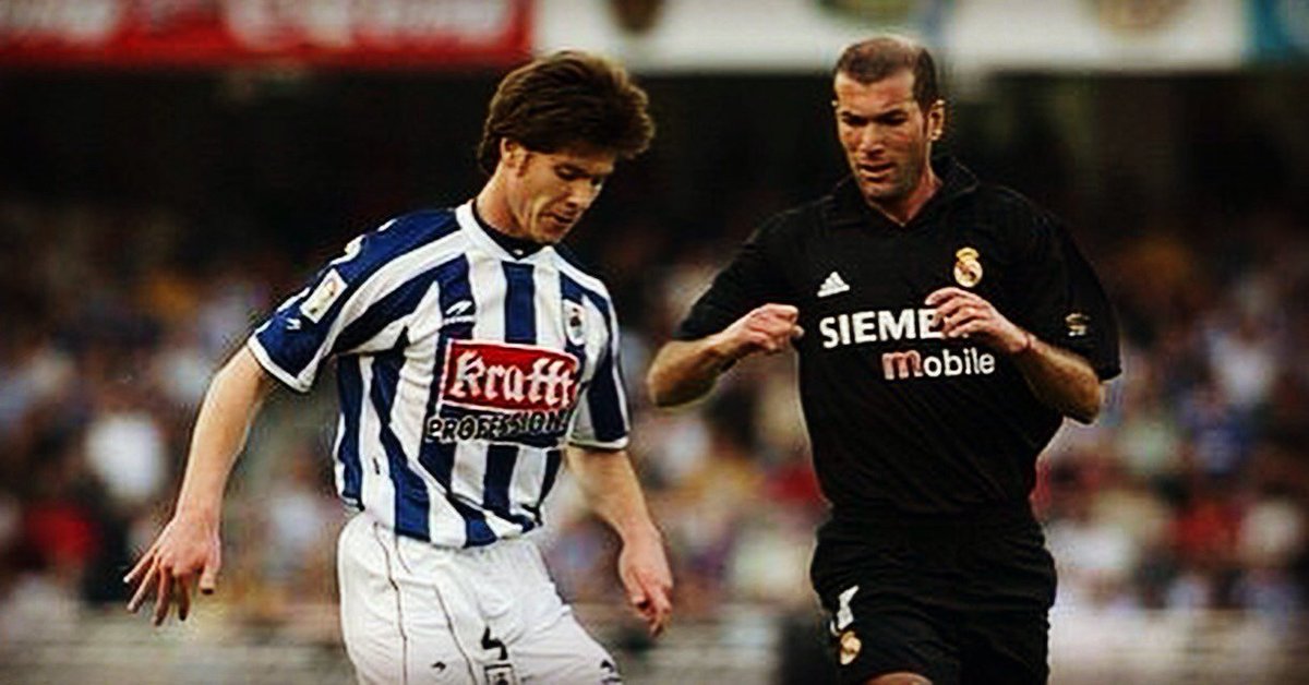 ftbl_throwbacks's tweet image. Xabi Alonso playing for Real Sociedad against a Real Madrid with Zidane - 2003.
#AlonsoThrowback #ZidaneThrowback