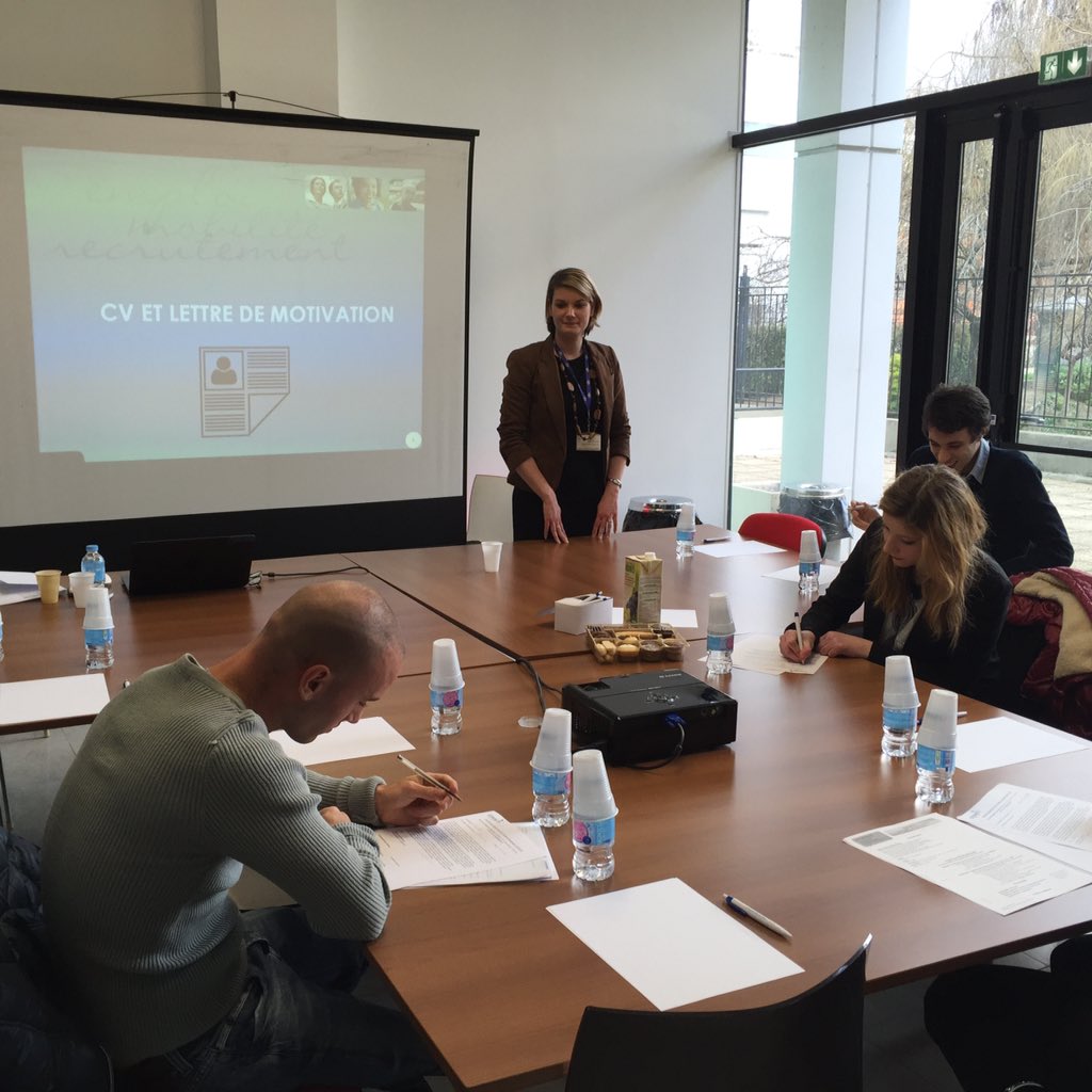 arpejeh's tweet photo. 6 jeunes Ă #espaceemploi @CarrefourRecrut pr des simulations d'entretien et apprendre Ă aborder le handicap ! https://t.co/qVAvUo7HmD