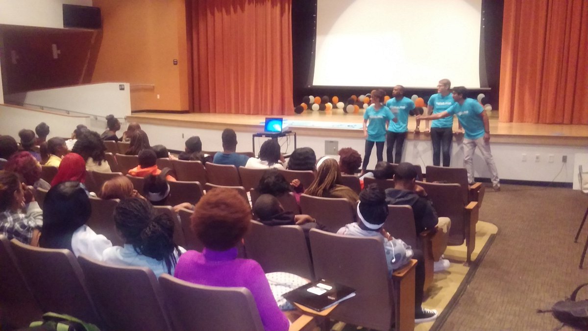StdtSvcMDCPS's tweet photo. Raise.ME organization  registers Carol City Chiefs for college scholarships. https://t.co/rPVkfFDZe0