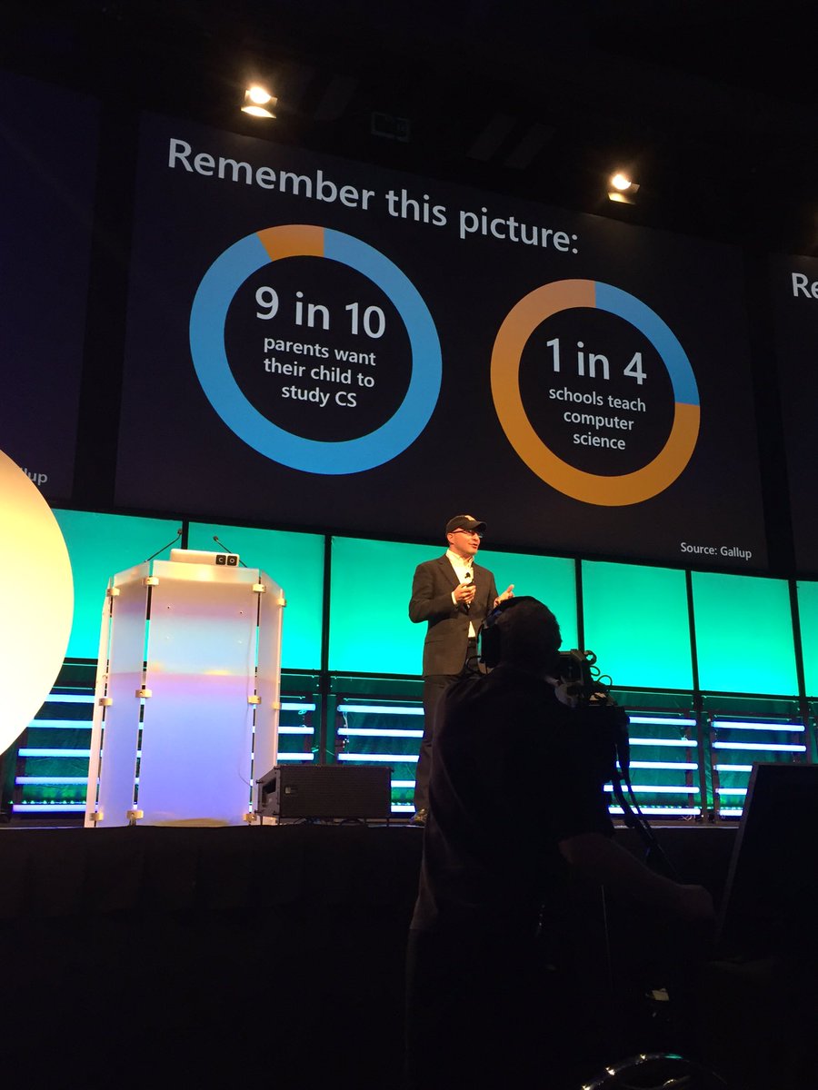 Rosemary_Edu's tweet image. @hadip at #OETC. WOW!
#teachcomputerscience #hourofcode #beyondhourofcode I want to take the 20 hour training!!!