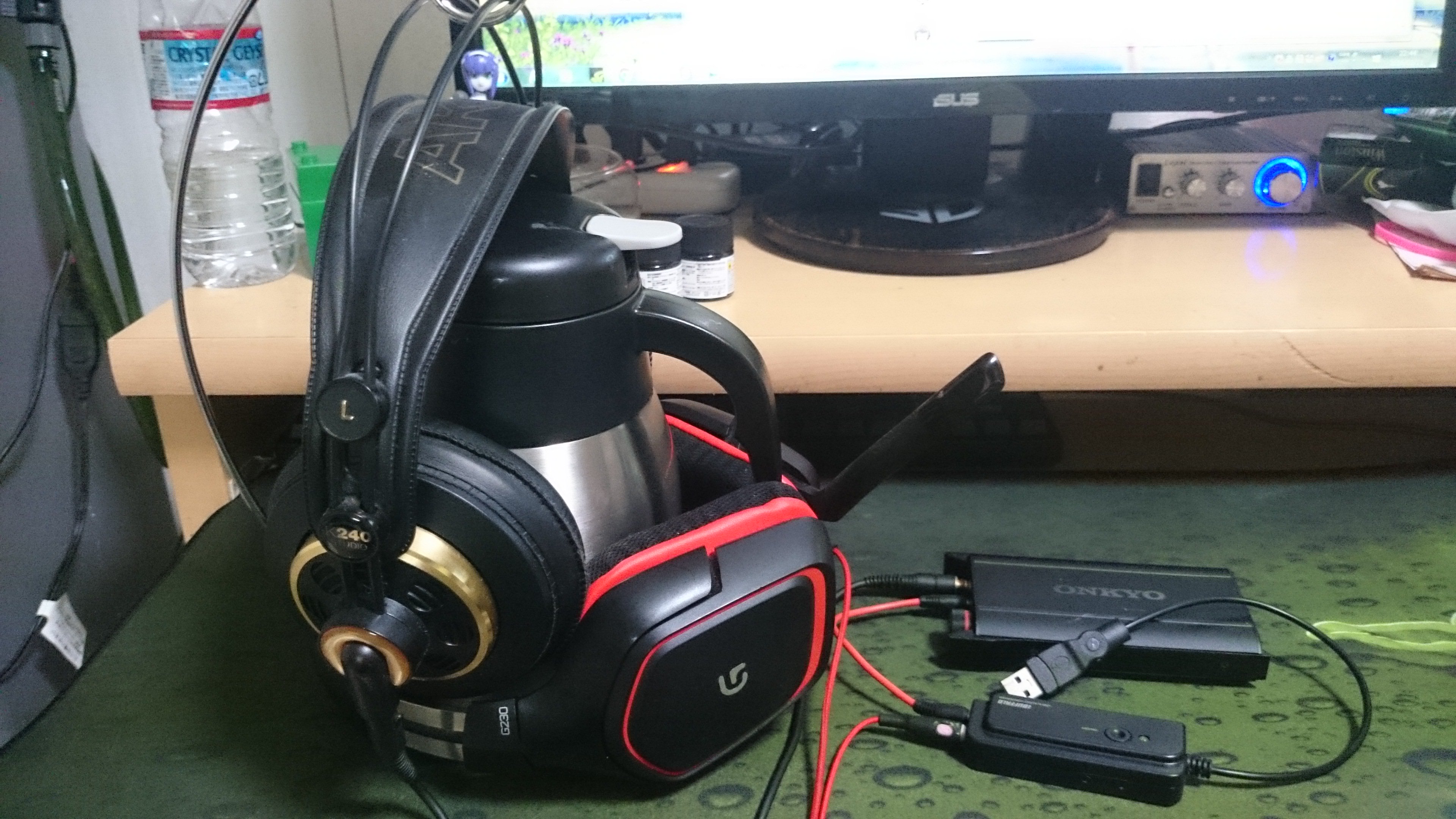 はつねん Cod 元エンブレム製作者 ワシの考えた最強のps4 Fpsヘッドホン環境じゃ よいかusbサウンドカードのイヤホン側にポタアン アンプ を指してそれをヘッドホンに差す マイク側にヘッドセットを差す Ptチャの音を下げてゲーム音を上げてアンプで