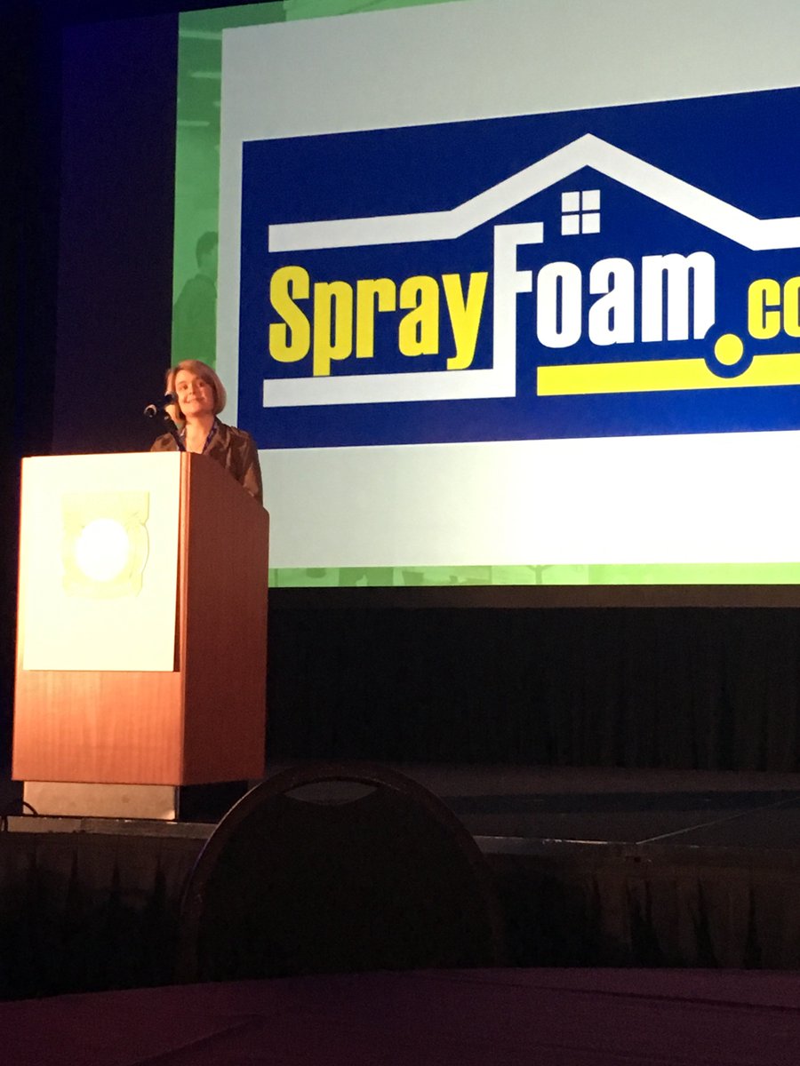 TalkItUpMedia_'s tweet image. Taking notes from our favorite #sprayfoam industry marketing gurus. Thanks @Sprayfoam_com! #SPFAshow
