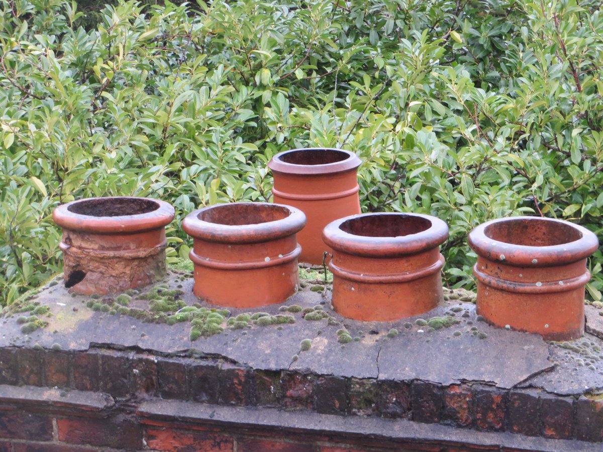 TapcoHomedry's tweet photo. Five very open chimney pots and defective #flaunching allowing rain to penetrate internally and damage the plaster. https://t.co/hC54ZDaSgP