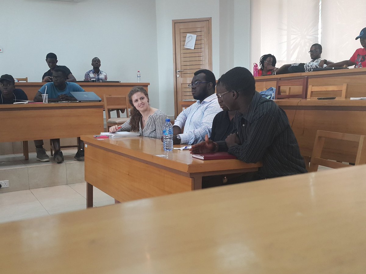 eddiemey's tweet photo. Gun attacks in Mali,Riots in Tafo,Putin War games etc.By our panelists Madelene,Adobea,Hassan &amp; Denzel #AshST2016 https://t.co/PC2tNVg9fv