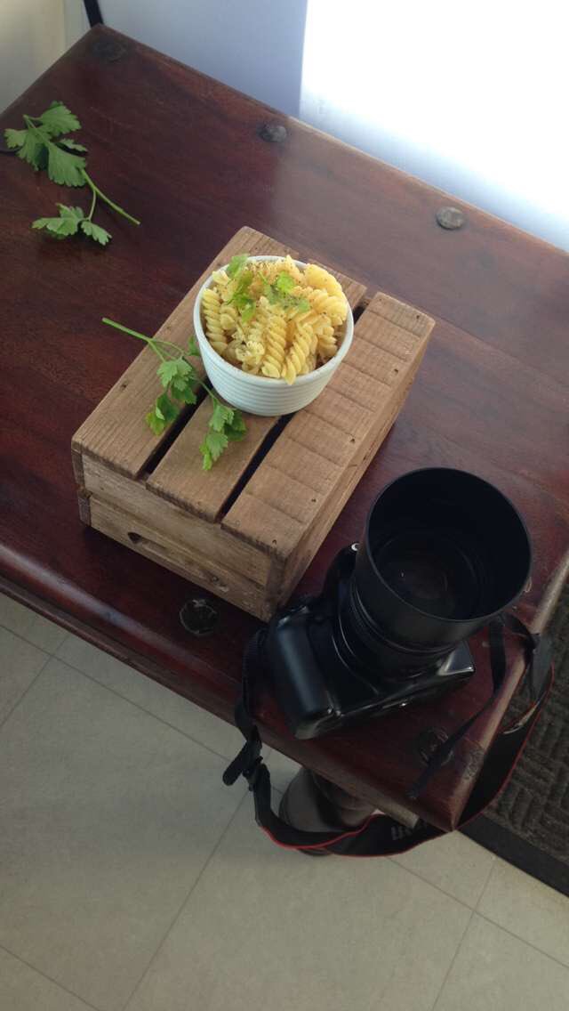 JessHoltPhoto's tweet photo. Photographing food📷👍🏼 https://t.co/GgYgtIZRW7