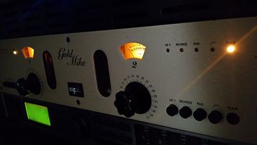 spltweets's tweet photo. SPL GoldMike @emporiodusom studios, Brazil. #spltweets #preamp #tubes #gold #Brazil https://t.co/KBbIVj7SAV