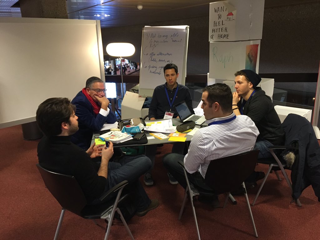 LIFTconference's tweet image. @Clement_Epie exchange @heclausanne entrepreneurs about #blockchain at the #prototypinglab