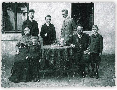 SPECK_Pumpen's tweet photo. Do you know the history of #SPECKPumpen? Our boss is the great grandson of the founder: https://t.co/AOwsS9F85Y https://t.co/5onoMZXsl3