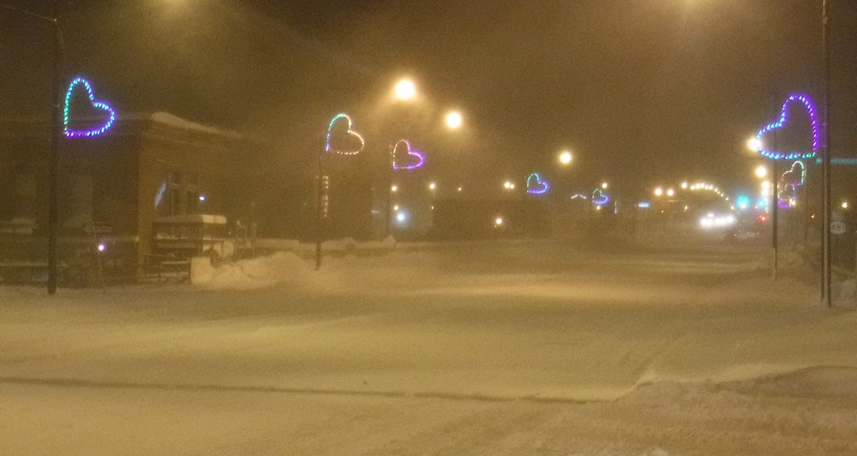 oswegoconcierge's tweet photo. @alroker @oswegoconcierge The color-changing hearts on Bridge Street in Oswego NY. https://t.co/hUao7iFdbM