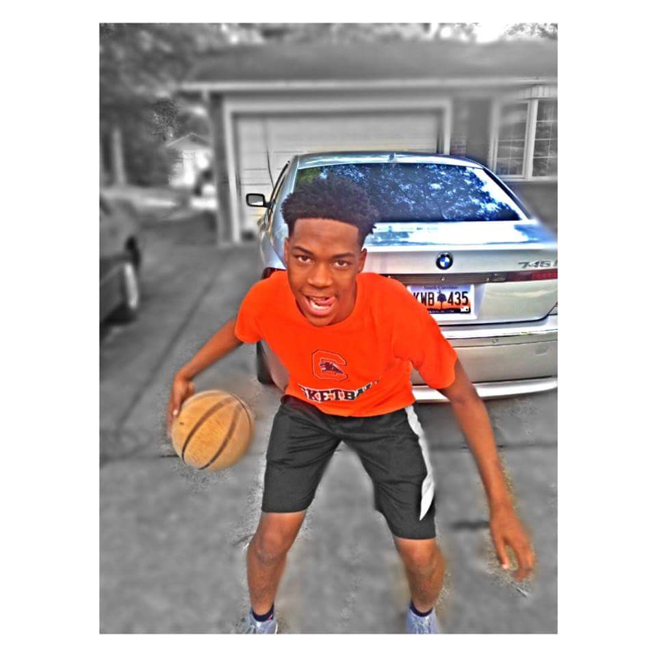 HoopsChapman's tweet photo. Gameday from your very own , @RakimGaffney1 !!! #SeniorNight #BeatSouthside https://t.co/l7SgSy7Dlt