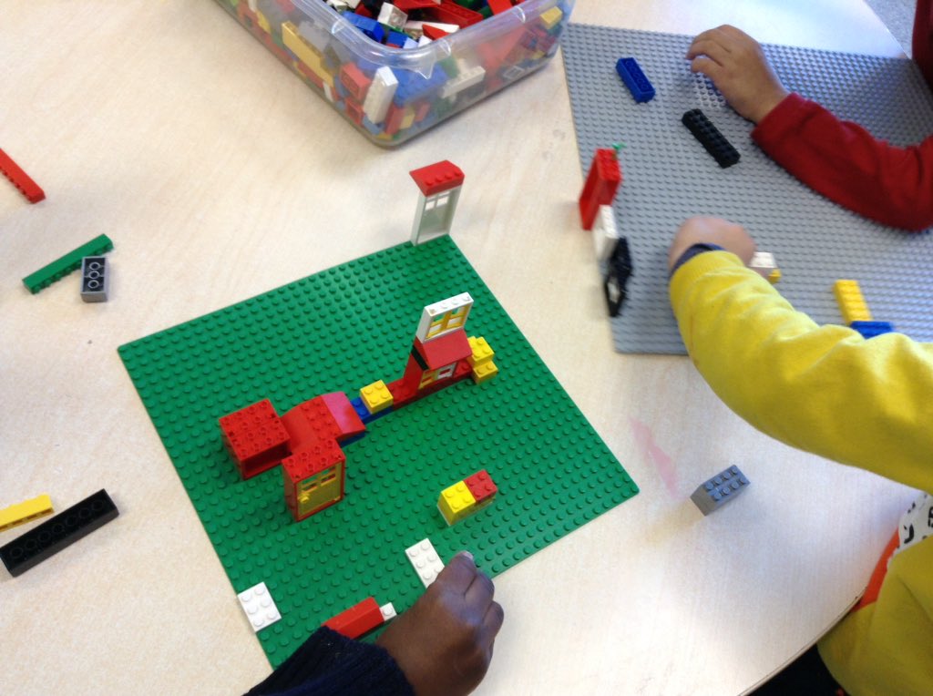 Gurjotbhullar86's tweet photo. Lego fever in green room with @Ms_Pandya1 @RedWillowPS https://t.co/ldMQH4a2kD