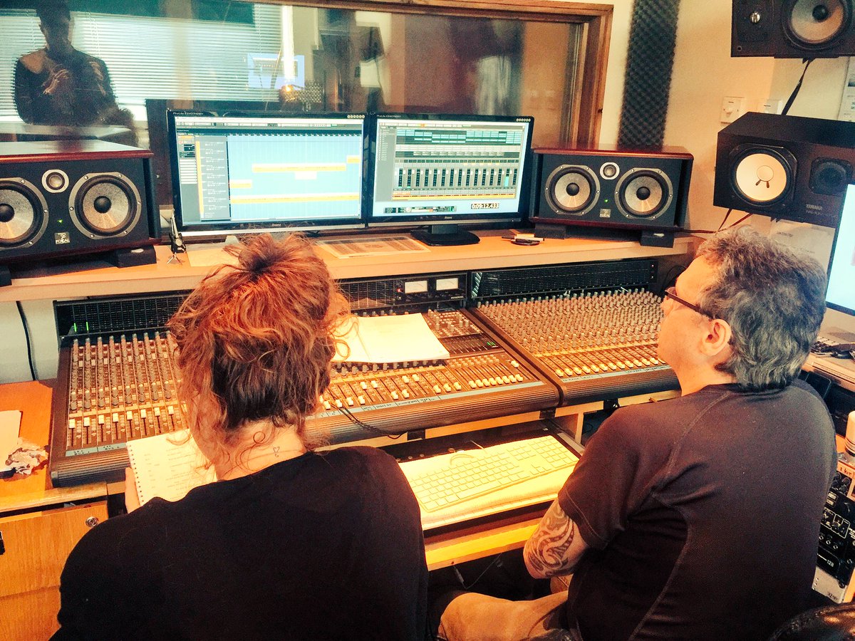 TheSGAmonkey's tweet photo. We are in production of #treefugo tour the studio today... Huge thanks to @sophie_aldred!!!! Exciting times!!!🍃🍃🍃🍃🍃 https://t.co/vMQpaOIlr3