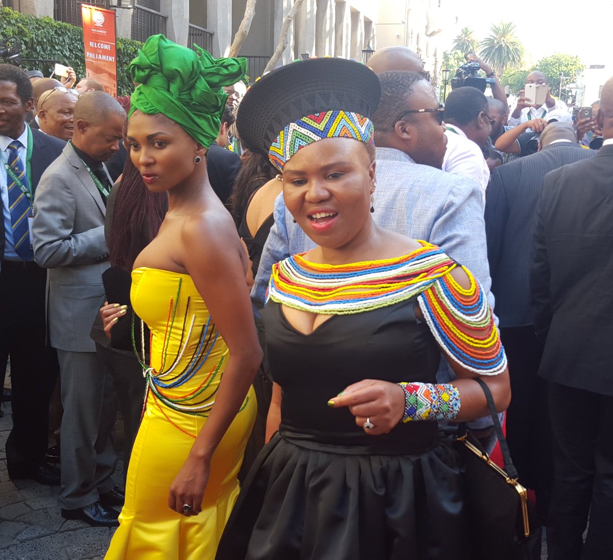IamChiefJay's tweet photo. #SONA2016 #RedCarpetPics @AfriNewsAgency https://t.co/2RBQc8HQxl