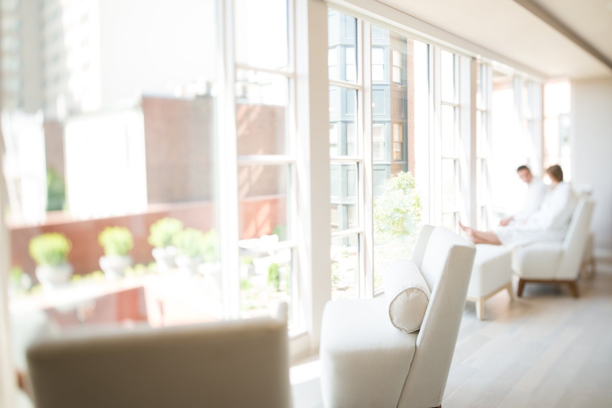 The Ivy's "Lavender Love Spell" in @DeparturesMag "Top Valentines Packages" by <a href="/chadner/">Chadner Navarro</a> bit.ly/1QaxTed