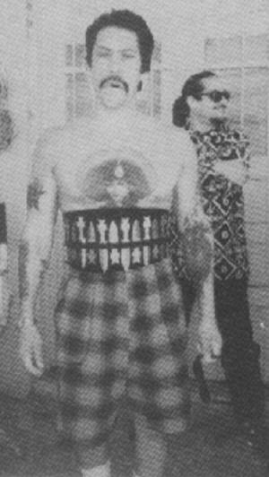 #TBT from 1994 when I played Navajas in #Desperado! https://t.co/QubFduPzXg