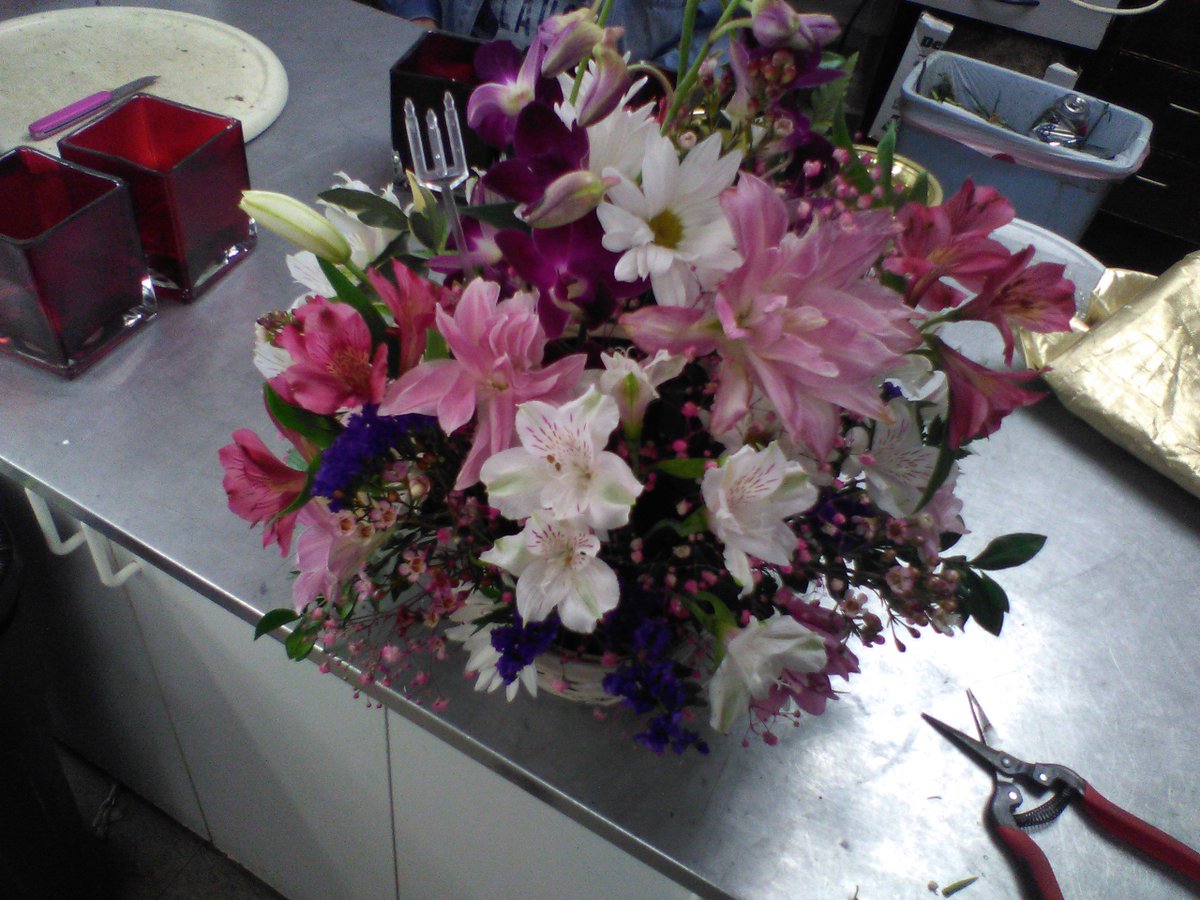 OldsmarFlorist's tweet image. FLOWERS ON POINT 

#florist #flowers #tampa #beautiful #ITSLIT