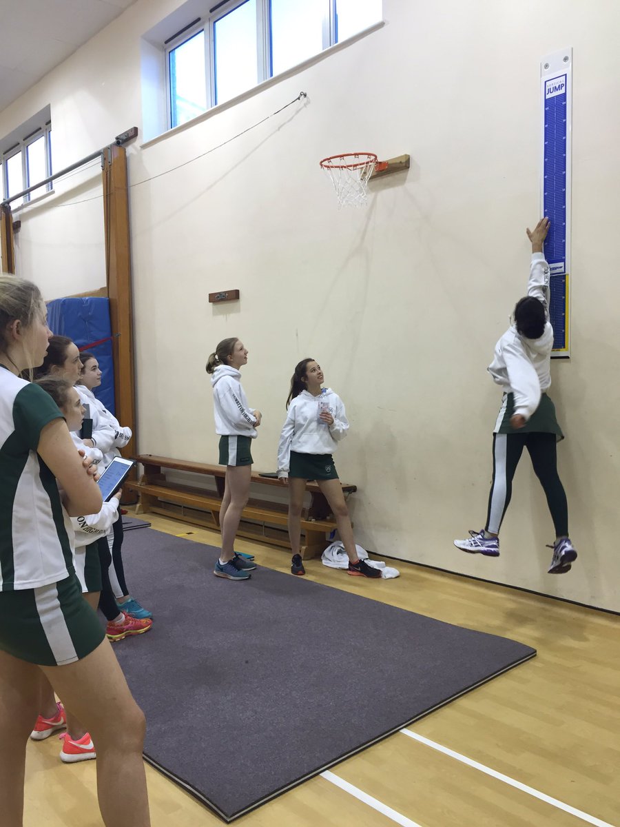 PhysEdSHS's tweet photo. @SportsSHS yr10 GCSE PE students completing fitness tests #maximumeffort #thesegirlscan https://t.co/ISrHtRHp6x