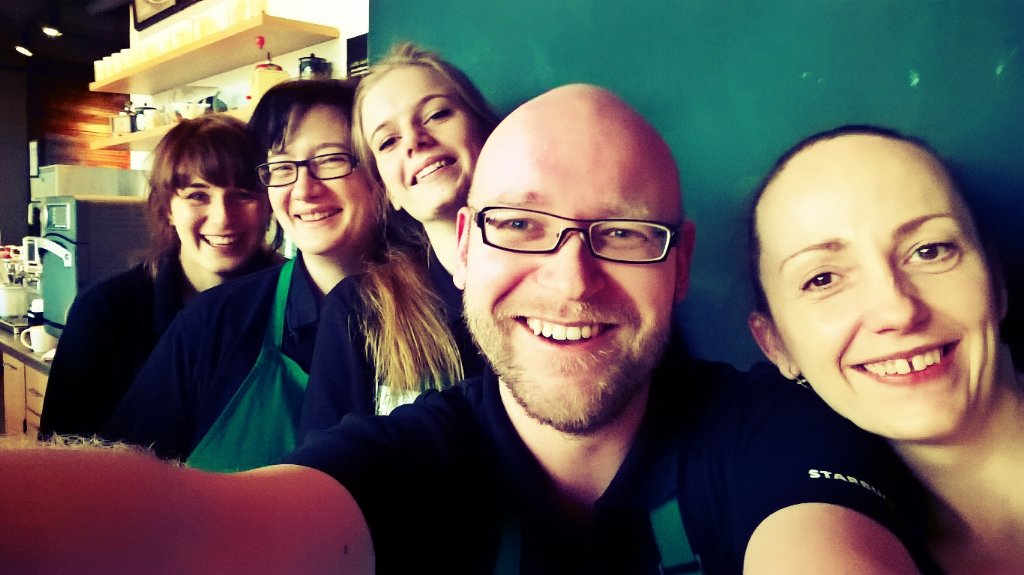 SBUXKassel's tweet photo. #TeaTime at #Starbucks in #Kassel with a #TeaTasting of #VanillaRooibos #tobeapartner https://t.co/qoXLTsQE14