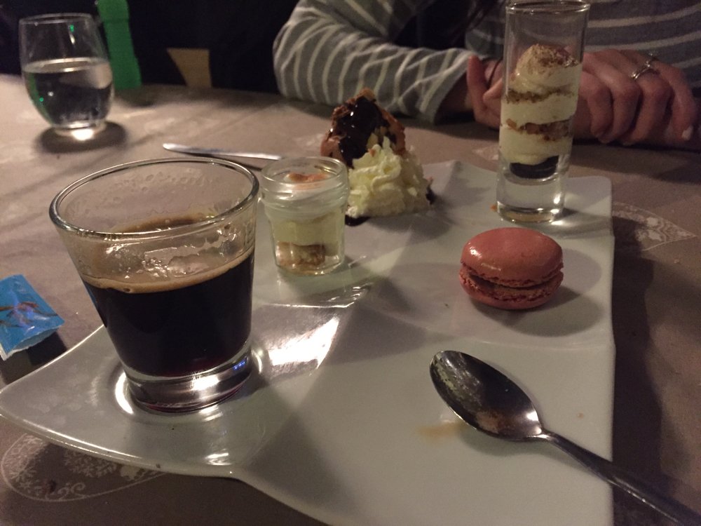 Much like a selection of delicious mini deserts, leads are great to share with loved ones (or sales colleagues)