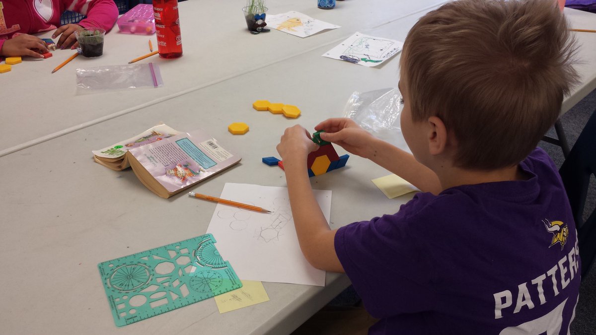 sfillner's tweet image. Ss creating geometric designs based on fraction of problems this morning #ArtIsMath #MathIsArt #creativity