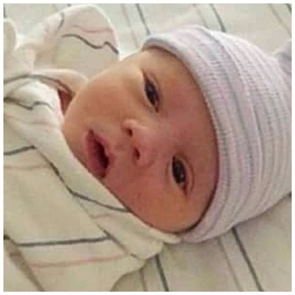 PrivBriana's tweet photo. 👶❤ https://t.co/hyeBCA283u