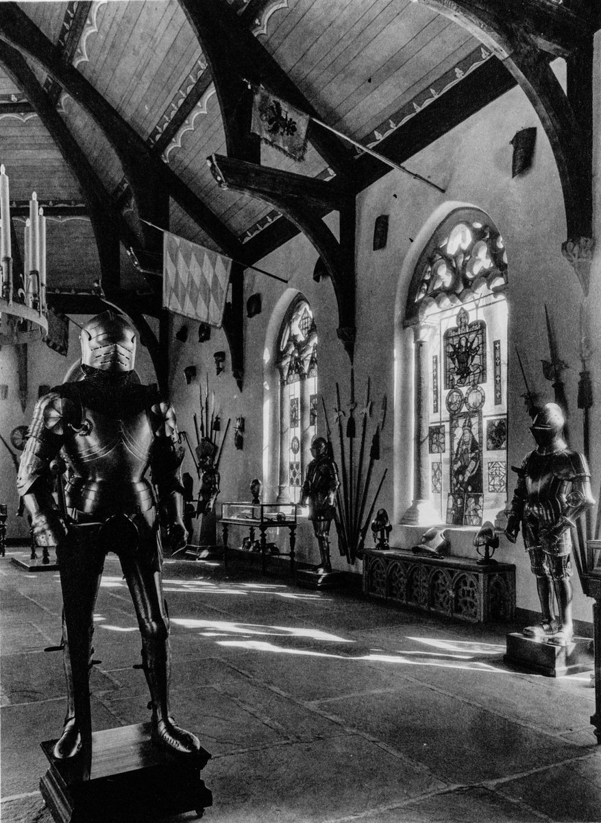 WaveHill's tweet photo. #TBT to when #ArmorHall got its name! #Throwback for yourself during Armor Week, Feb 16-21: https://t.co/oRks1eI4KV https://t.co/bXqiGiblOh