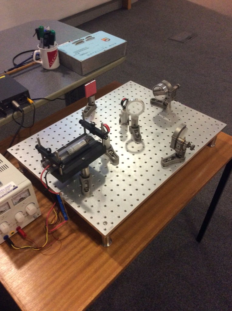 eps_unibham's tweet photo. Here's our tabletop model of an interferometer which is being explained now in @ligo live stream #advancedLIGO https://t.co/ebTsJlyMtV