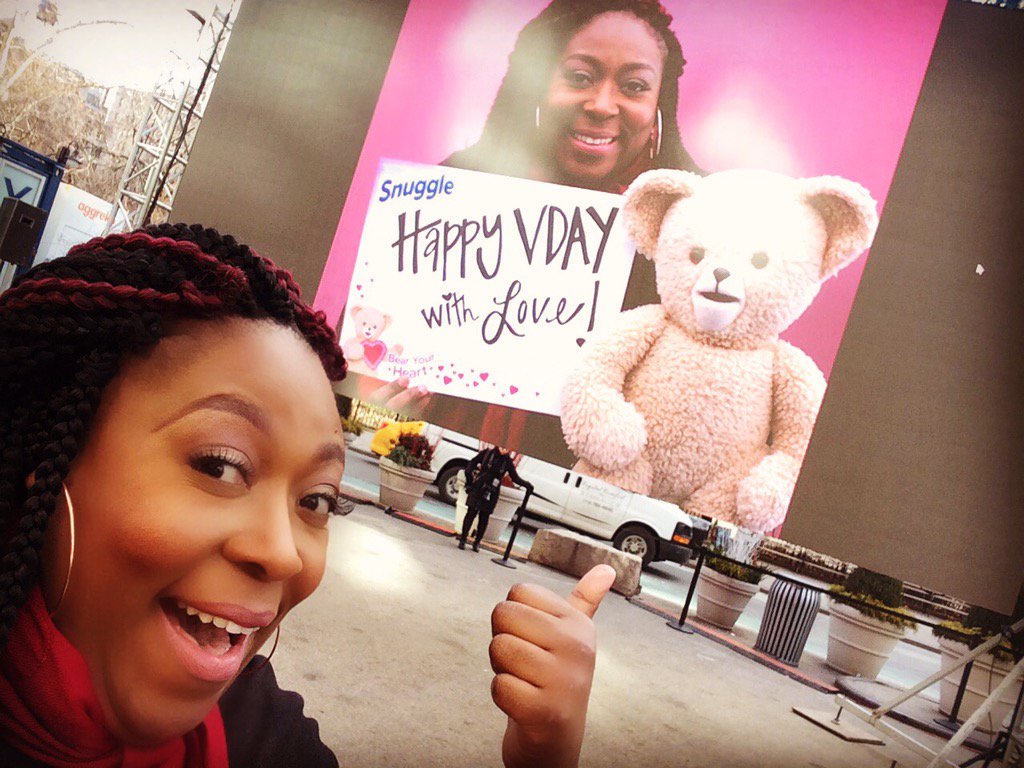 LoniLove's tweet photo. Hey NYC... Come #BearYourHeart w/me &amp; @Snuggle_Bear today 10am-6 pm Flatiron Plaza by Madsion Sq Park – https://t.co/Nk6r4KIZsN