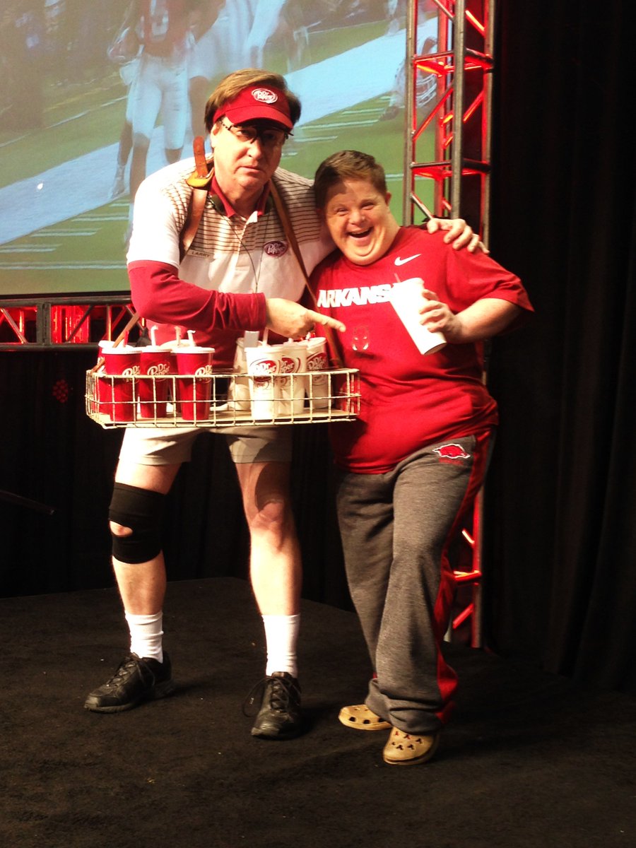 CanaanSandy's tweet photo. @CulpepperJoani Do U KNOW @LarryPlayoff ? LOL! Larry Culpepper! T U 4 Follow Joani! https://t.co/qcomUoIEOU