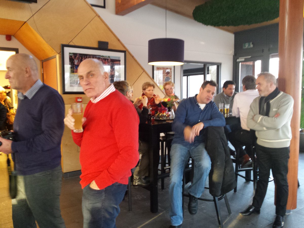 Dankbaar-borrel onderhoudsploegen bui.sportacc @Capelle_IJssel <a href="/KCCkorfbal/">KCC/CK Kozijnen</a> <a href="/TCCapelle2011/">Tennis club Capelle</a> <a href="/svsvoetbal/">svsvoetbal</a> <a href="/cvvzwervers1/">C.V.V Zwervers</a>