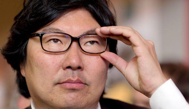 L'Express tweet media