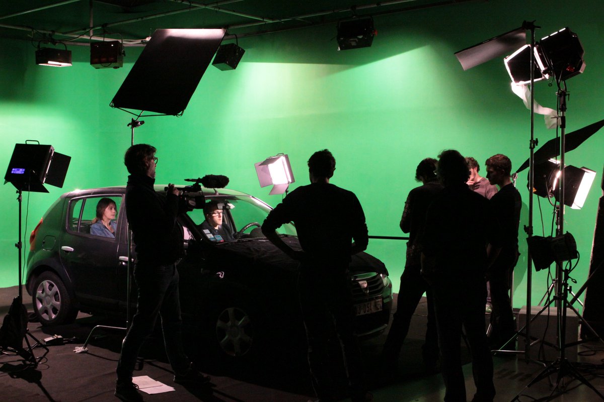 Silence, çà tourne! Tournage #webserie des #Réalisateurs de <a href="/LaGenerale_/">Ecole LA GENERALE</a>  avec les élèves #comédiens.
  #cinema
