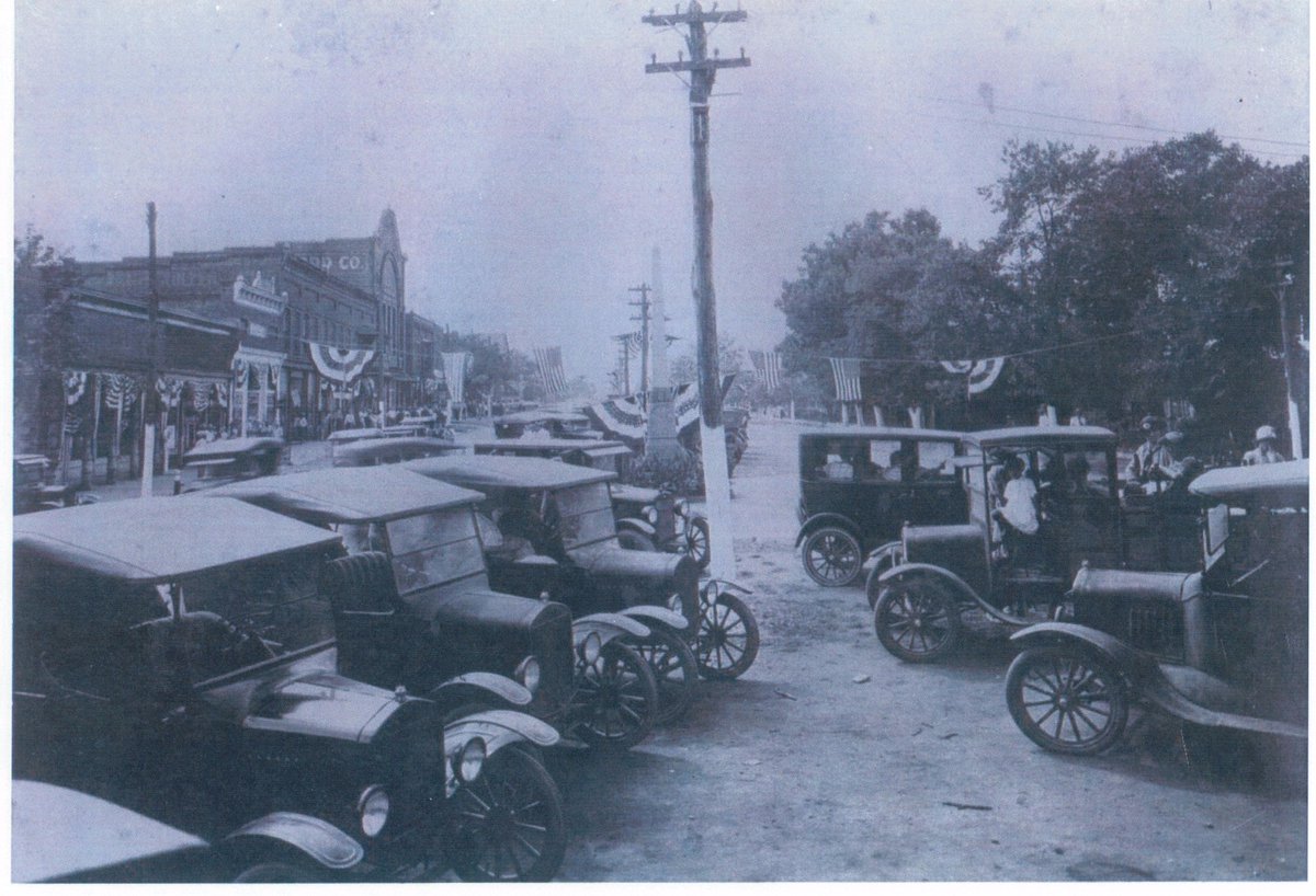 With Streetscape in its finishing stages we decided to share this view of Main St. Walhalla in the early 1900s #tbt