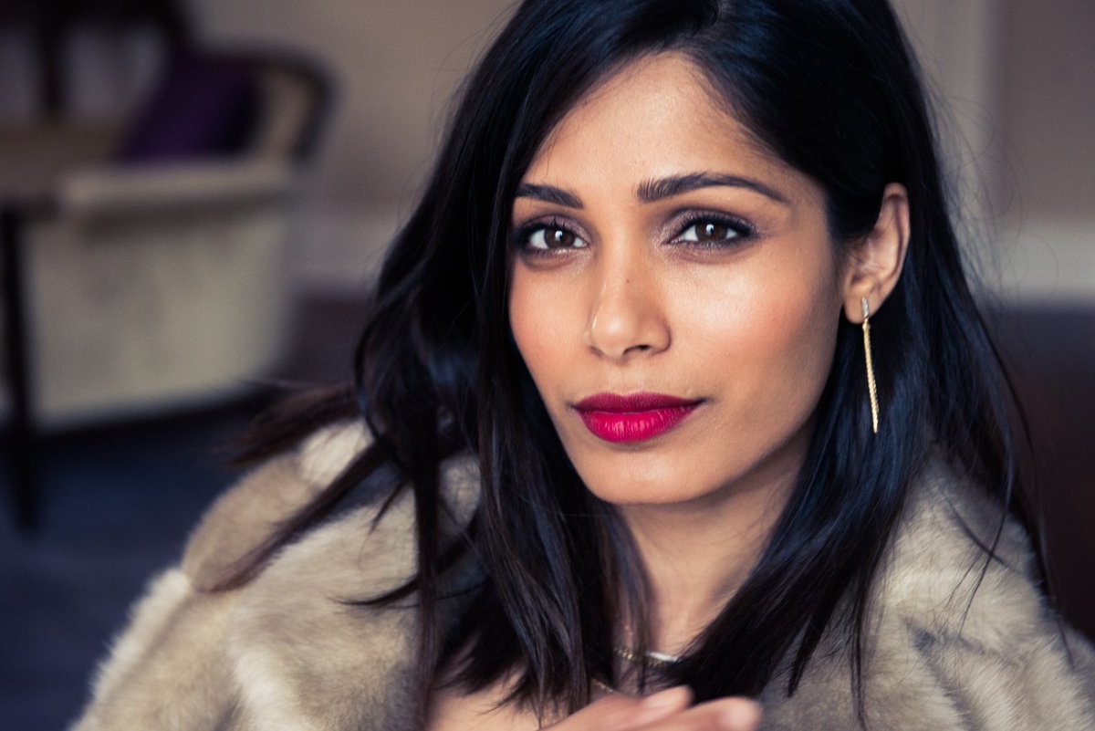 .@LOrealParisUSA ambassador @BecauseImFreida talks red lips, DIY hair masks & @justinbieber: bit.ly/1PPxig2