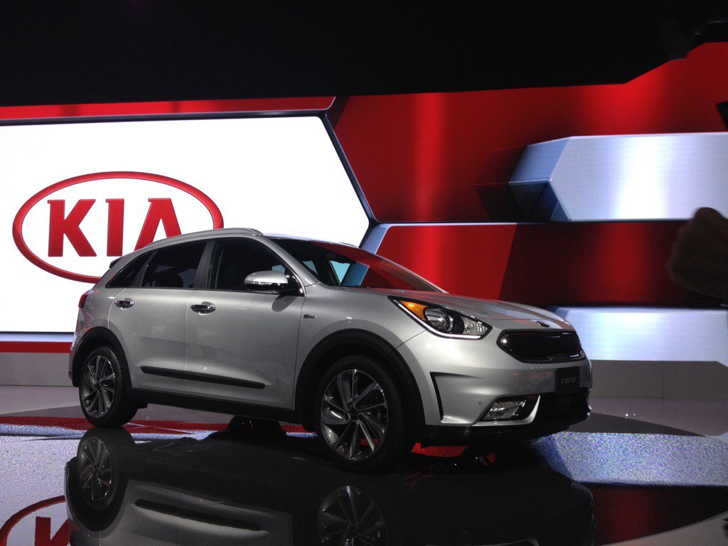 CAAMagazine's tweet photo. The @KiaCanada Niro hybrid-billed as an HUV-hits showrooms in 2017.
#CIAS2016 https://t.co/dbMdR2TLYw
