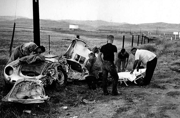 BuzzLamp's tweet photo. The horrific aftermath of the 1995 car crash that killed iconic actor James Dean. https://t.co/WJ0bgDmqLO