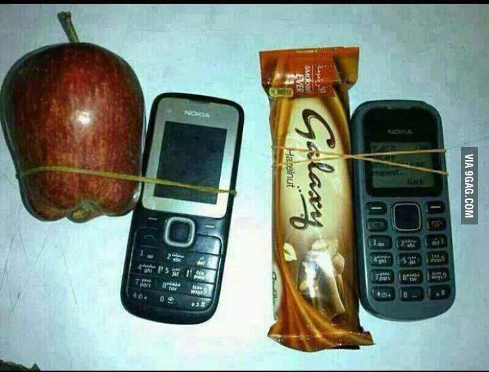 PKgadget's tweet image. #pkgadget Real Apple vs Real Galaxy