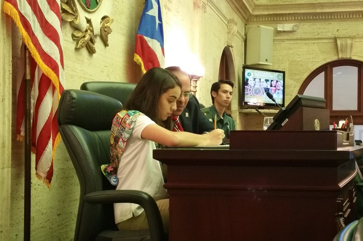 CamaraConPR's tweet photo. Se aprueba a viva voz el #PC2734, presentado por petición de la jovencita María Fernanda Puig Muñoz. #Sesión https://t.co/NwVgF1RuNR