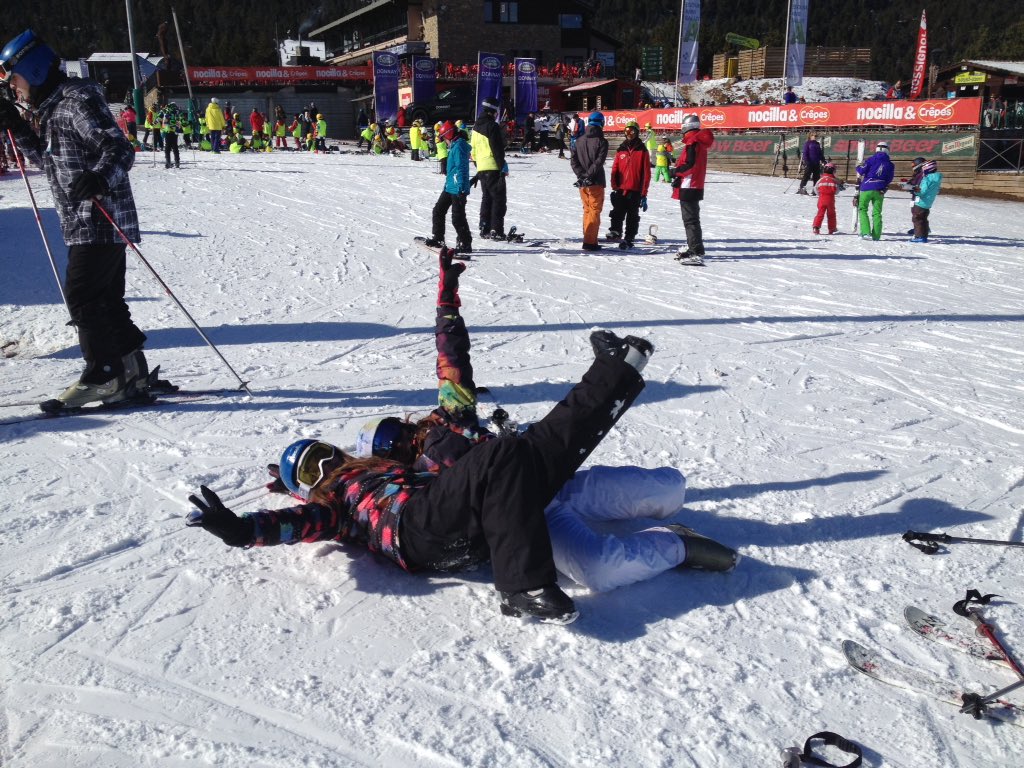 Sofidiazfdz's tweet photo. ¡Gran viaje con gran compañía!🎿⛷ https://t.co/35XxRvaeg9