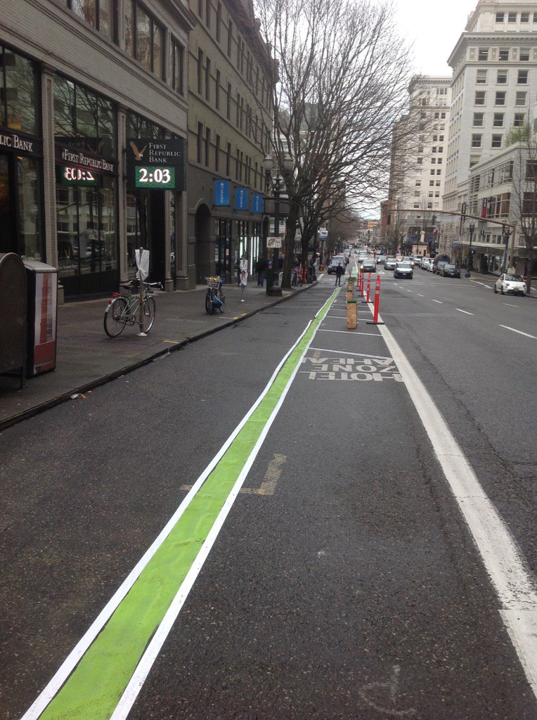 NewPartnersConf's tweet photo. Check out the protected bike lane on Broadway outside of the Hilton! #npsg https://t.co/j9Pgi3cvFq