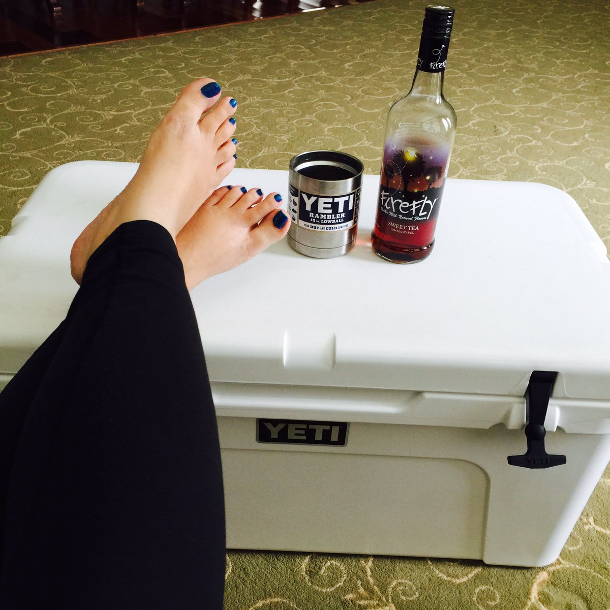 AdvisorHannah's tweet photo. Oh Lawd what would I give for this yeti cooler, yeti cup, and a bottle of firefly back in my life. #SouthernDays https://t.co/nmhqeOEwpc