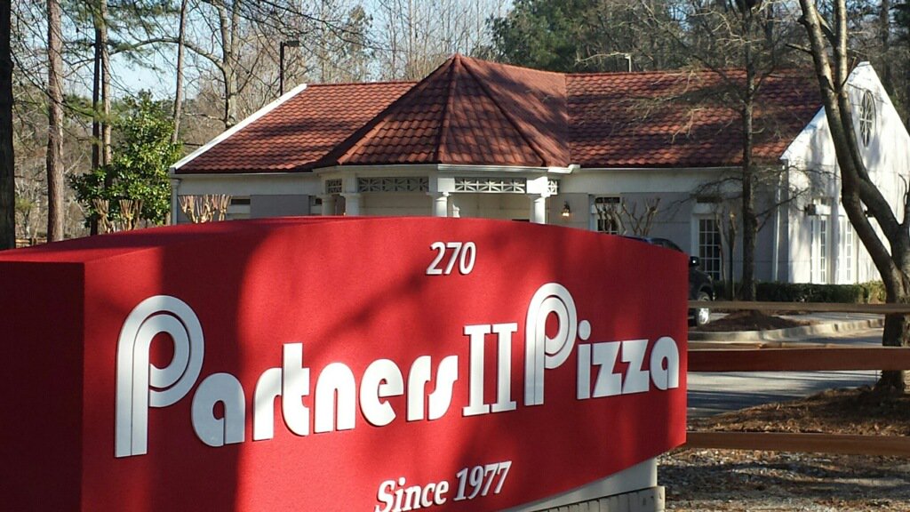 ProjectCam's tweet photo. A NEW Partners II Pizza OPEN in #PTC #GA with a #stonecoatedsteel #metaltile @gerardproducts @RoofCoffeeShop https://t.co/5zCobh91NN