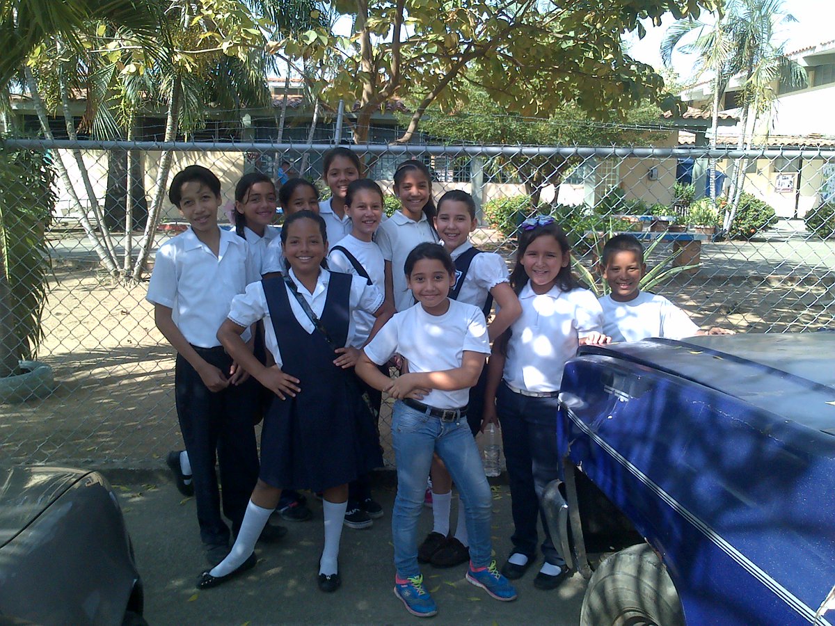 SALIENDO A DAR CONCIERTO ESCUELA INDEPENDENCIA II
